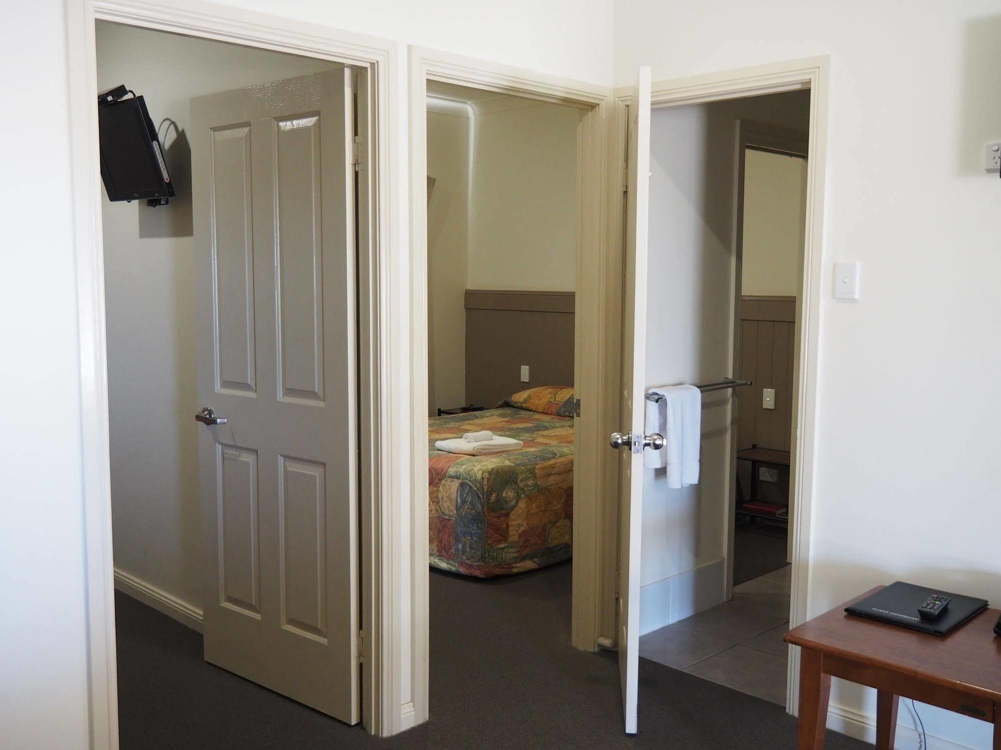 Motor Motel 4*
